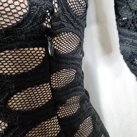 BCBGMaxazria Size Small Black Mesh Knit Lace Tanya Bodycon Dress Tan Lining - Picture 8 of 11